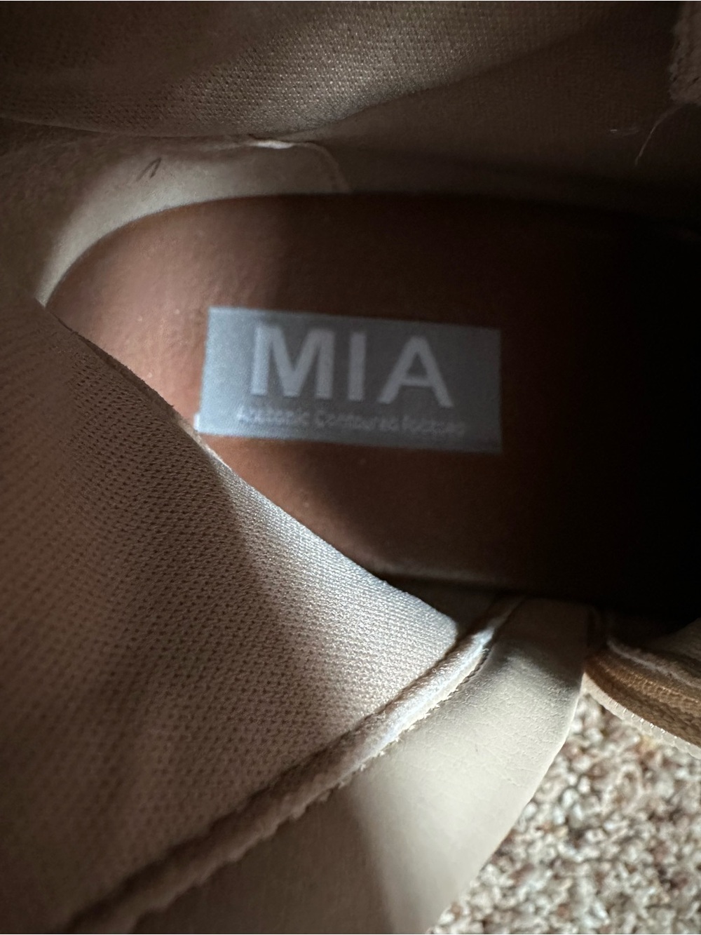 MIA Women’s Size 7 Taupe Lace Up Chunky Lug Sole Combat Boots - Picture 8 of 8